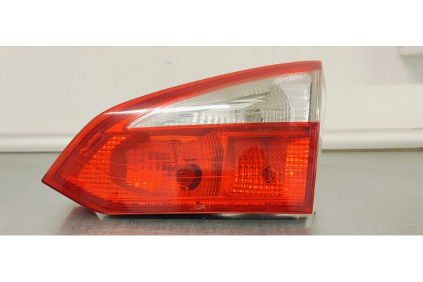 Recambio de piloto trasero derecho interior para ford focus lim. (cb8) referencia OEM IAM BM5113A602BC  