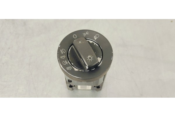 Recambio de mando luces para audi a4 avant (8e) 2.0 tdi 140 referencia OEM IAM 8E0941531C  