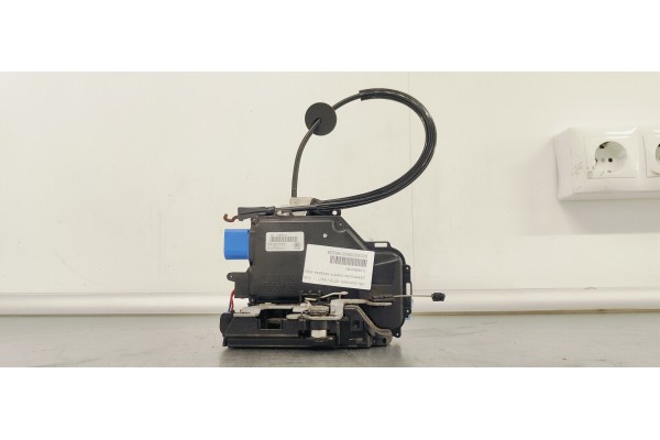 Recambio de cerradura puerta trasera izquierda para volkswagen jetta (1k2) referencia OEM IAM 7L0839015D  