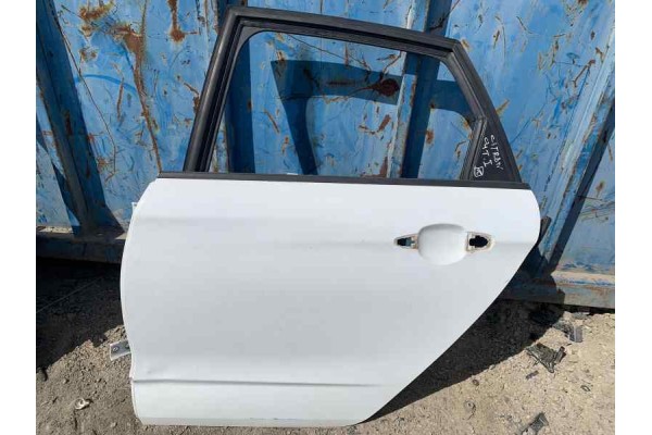 Recambio de puerta trasera izquierda para citroen c4 lim. 1.6 hdi 92 fap referencia OEM IAM   