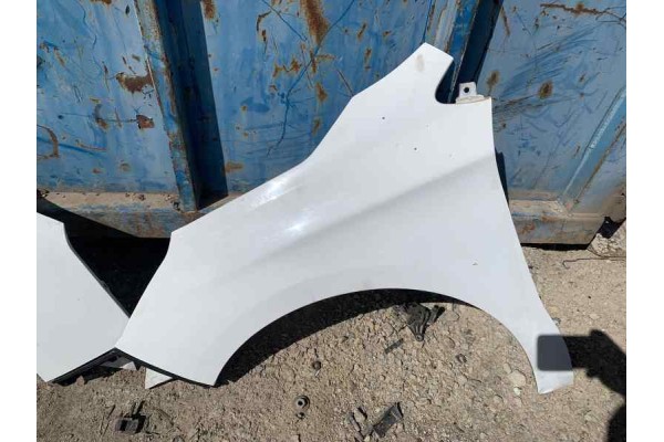 Recambio de aleta delantera izquierda para citroen c4 lim. 1.6 hdi 92 fap referencia OEM IAM   