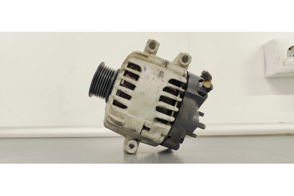 Recambio de alternador para opel astra j lim. 1.6 cdti referencia OEM IAM 13586366  