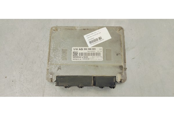 Recambio de centralita motor uce para skoda fabia (5j2 ) 1.2 i referencia OEM IAM 03D906023  