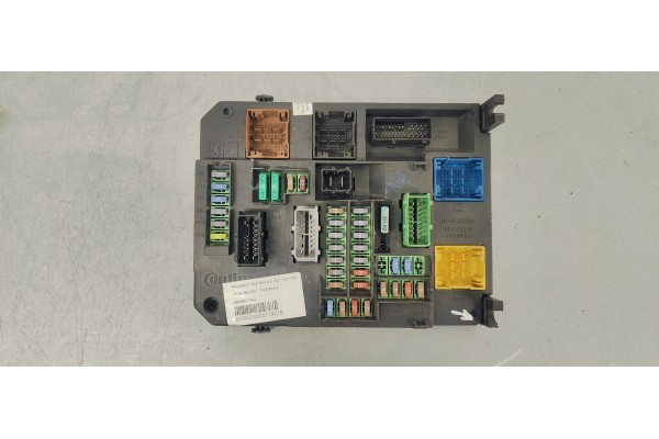 Recambio de caja reles / fusibles para peugeot 508 sw 2.0 hdi 182 fap referencia OEM IAM 9806687980  
