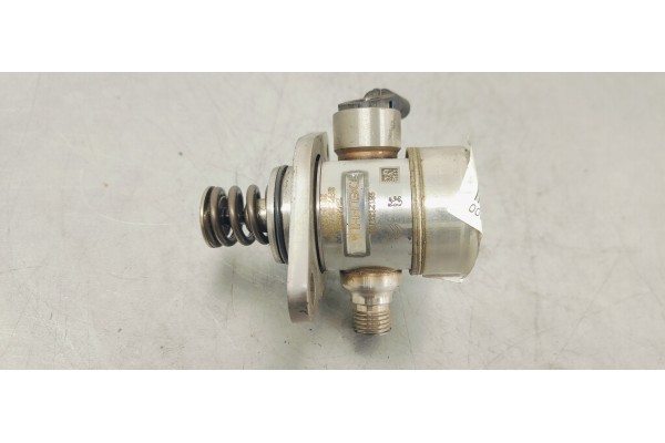 Recambio de bomba inyeccion para peugeot 208 1.2 i turbo 110 referencia OEM IAM 9812133780  