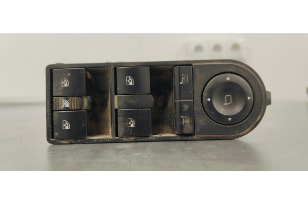 Recambio de mando elevalunas delantero izquierdo para opel zafira b edition ´´111 jahre´´ referencia OEM IAM 13228699  