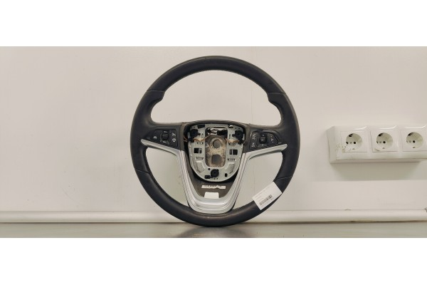 Recambio de volante para opel astra j lim. 1.6 cdti referencia OEM IAM 13351029  