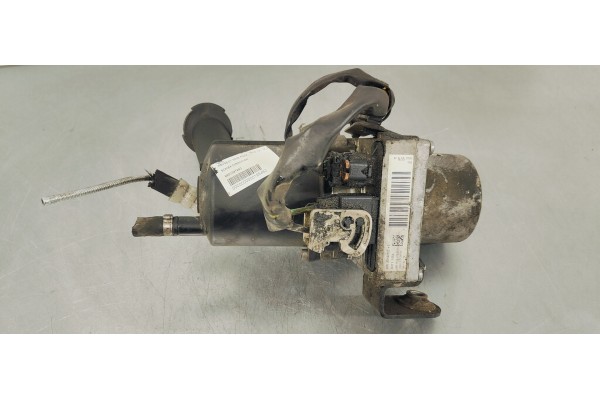 Recambio de bomba direccion para peugeot 5008 allure referencia OEM IAM 9803397980  