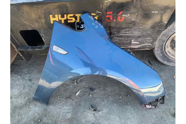 Recambio de aleta delantera derecha para opel astra j lim. 1.6 cdti referencia OEM IAM   