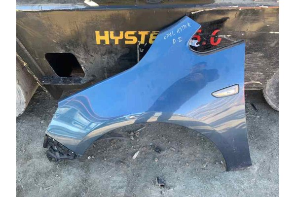 Recambio de aleta delantera izquierda para opel astra j lim. 1.6 cdti referencia OEM IAM   