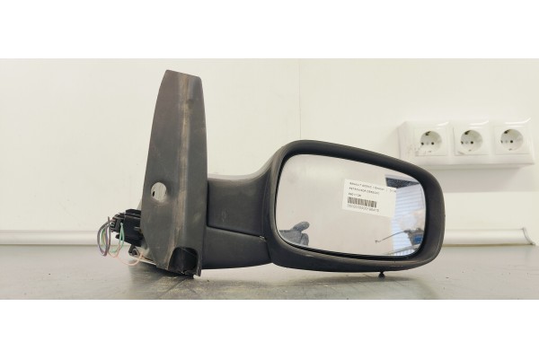 Recambio de retrovisor derecho para renault scenic ii emotion referencia OEM IAM E9011126  