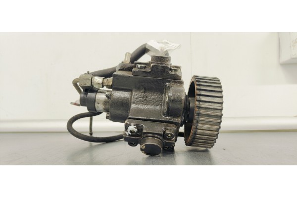 Recambio de bomba inyeccion para opel insignia berlina 2.0cdti 130 fap referencia OEM IAM 0445010193  