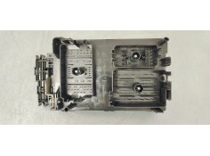 Recambio de caja reles / fusibles para opel astra j lim. 1.6 cdti referencia OEM IAM 13449210  