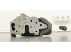 Recambio de cerradura puerta trasera izquierda para opel astra j lim. 1.6 cdti referencia OEM IAM 3023881  