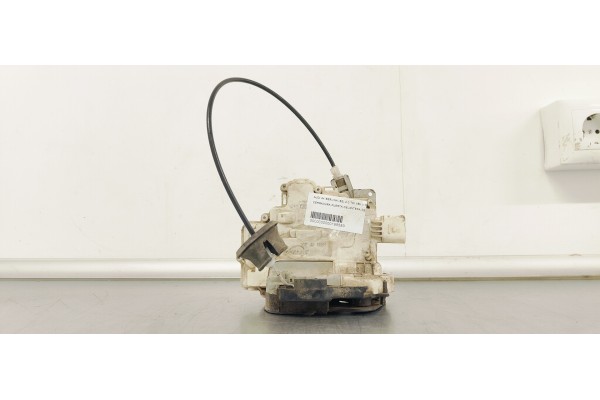 Recambio de cerradura puerta delantera derecha para audi a4 berlina (8e) 2.0 tdi 16v (103kw) referencia OEM IAM   