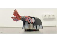 Recambio de caja reles / fusibles para opel astra j lim. 1.6 cdti referencia OEM IAM 13222786  