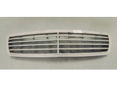 Recambio de rejilla delantera para mercedes-benz clase c (w203) berlina 220 cdi (203.006) referencia OEM IAM A2038800183  