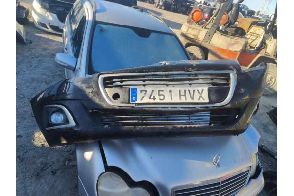 Recambio de paragolpes delantero para peugeot 5008 1.6 hdi 115 fap referencia OEM IAM   