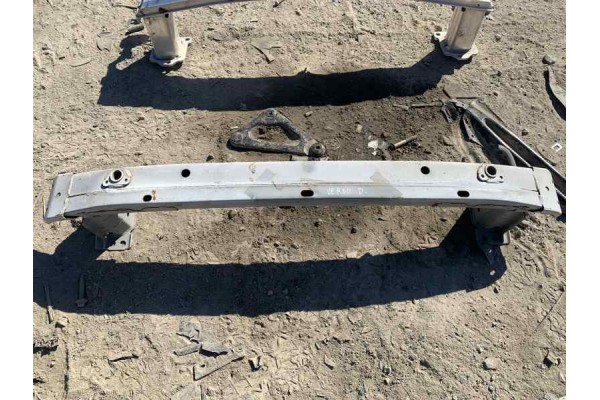 Recambio de refuerzo paragolpes delantero para toyota verso 1.6d4d 112 fap referencia OEM IAM   