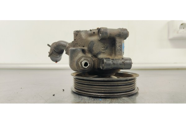 Recambio de bomba direccion para ford focus berlina (cak) ghia referencia OEM IAM XS4E3A733AC  