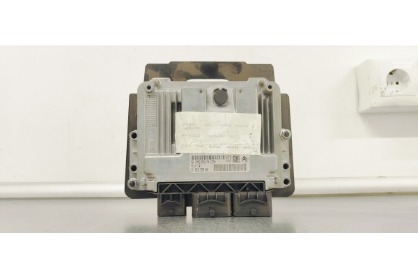 Recambio de centralita motor uce para peugeot 308 confort referencia OEM IAM 9666235880  