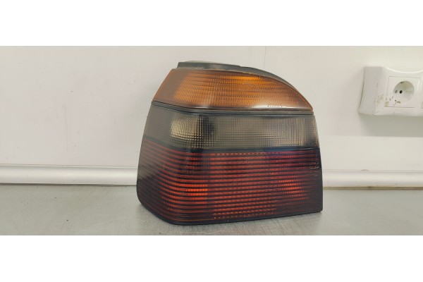 Recambio de piloto trasero izquierdo para volkswagen golf iii berlina (1h1) referencia OEM IAM 1H6945111B  