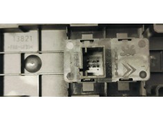 Recambio de mando elevalunas delantero derecho para peugeot 308 1.4 i 100 referencia OEM IAM 96565184XT  