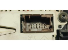 Recambio de pantalla multifuncion para peugeot 407 sw sr confort referencia OEM IAM 9658232780  