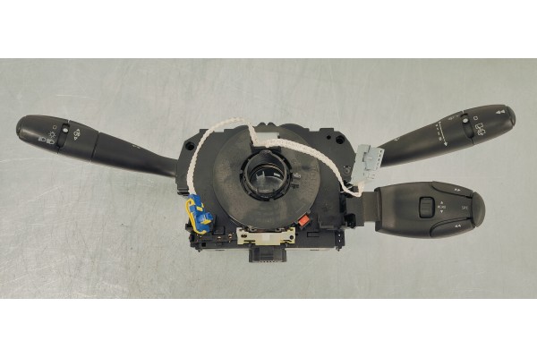 Recambio de mando multifuncion para peugeot 308 1.4 i 100 referencia OEM IAM 96643947XT  