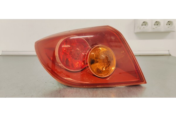 Recambio de piloto trasero izquierdo para mazda 3 berlina (bk) 2.0mzcd 143 fap referencia OEM IAM P2912  