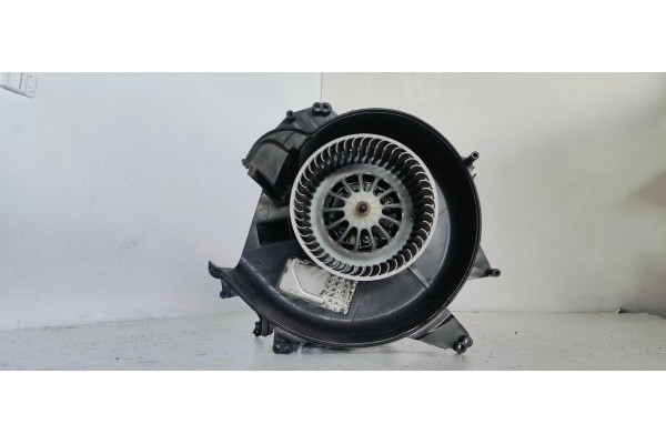 Recambio de ventilador calefaccion para bmw serie 5 touring (f11) 518d referencia OEM IAM 5HL01079204  