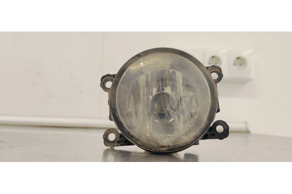Recambio de faro antiniebla derecho para renault scenic ii emotion referencia OEM IAM 8200074008  