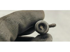 Recambio de inyector para renault clio iii 1.5dci 85 referencia OEM IAM 8200421359  