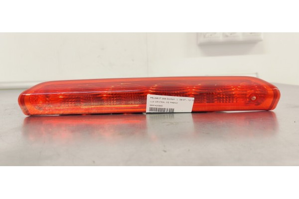 Recambio de luz central de freno para peugeot 308 confort referencia OEM IAM 9680426580  