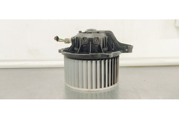Recambio de ventilador calefaccion para kia cee´d 1.4 crdi 90 fap referencia OEM IAM F00S330054  