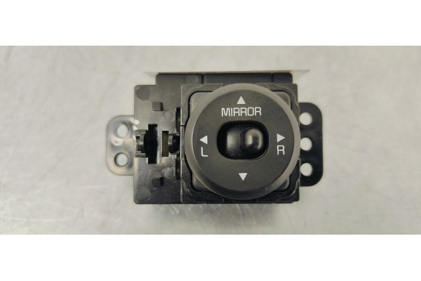 Recambio de mando retrovisor para kia cee´d 1.4 crdi 90 fap referencia OEM IAM 93530A2000  