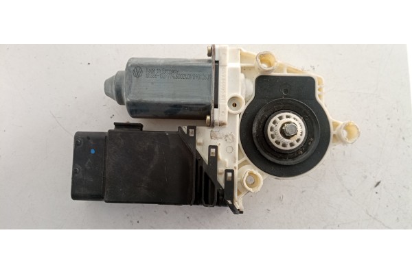 Recambio de motor elevalunas delantero derecho para seat leon (1m1) 1.9 tdi referencia OEM IAM 9776105413301  