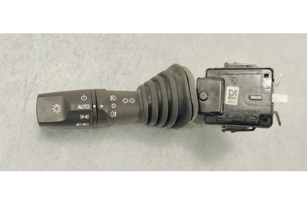 Recambio de mando intermitentes para chevrolet captiva 2.2 vcdi 184 4x4 fap referencia OEM IAM 202005410  