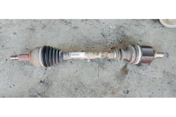 Recambio de transmision delantera izquierda para renault scenic ii 1.5dci 105 referencia OEM IAM 8200330413  