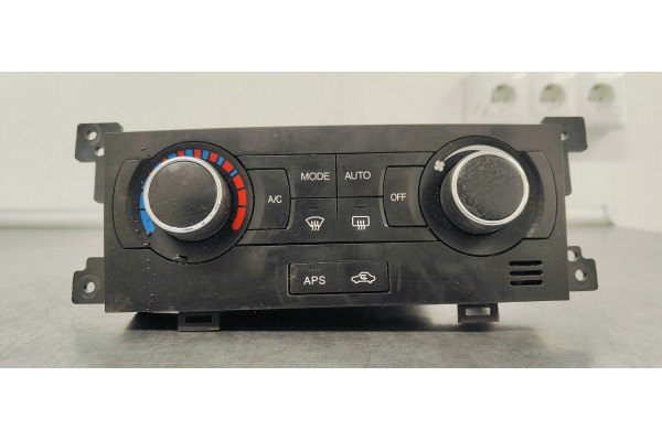 Recambio de mando climatizador para chevrolet captiva 2.2 vcdi 184 4x4 fap referencia OEM IAM 20992735  