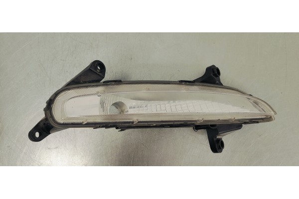 Recambio de piloto delantero derecho para kia cee´d 1.4 crdi 90 fap referencia OEM IAM 92208A2000  