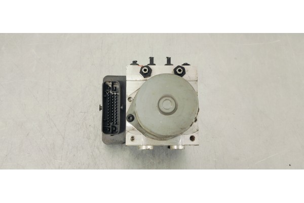 Recambio de abs para kia cee´d 1.4 crdi 90 fap referencia OEM IAM 58900A2230  