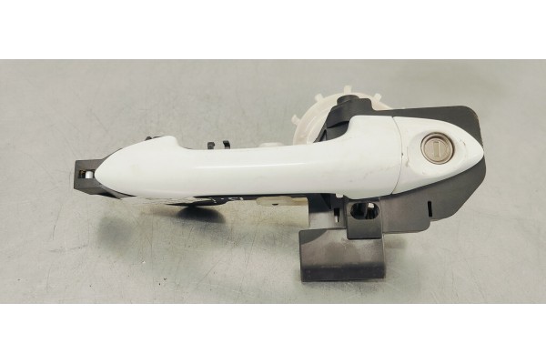 Recambio de maneta exterior delantera izquierda para kia cee´d 1.4 crdi 90 fap referencia OEM IAM   