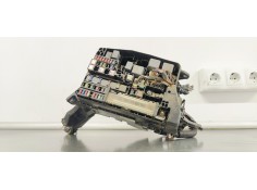 Recambio de caja reles / fusibles para toyota avensis (t27) 2.0 d4d 124 fap referencia OEM IAM 8211105N90  