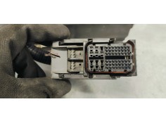 Recambio de caja reles / fusibles para toyota avensis (t27) 2.0 d4d 124 fap referencia OEM IAM 8211105N90  