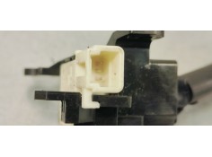 Recambio de mando multifuncion para toyota avensis (t27) 2.0 d4d 124 fap referencia OEM IAM 18A174  