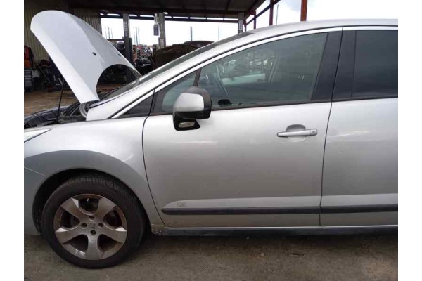 Recambio de puerta delantera izquierda para peugeot 3008 1.6hdi 112 fap referencia OEM IAM   
