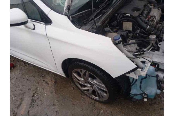 Recambio de aleta delantera derecha para citroen c4 lim. 1.6 hdi 115 fap referencia OEM IAM   