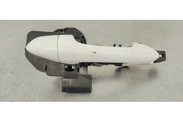 Recambio de maneta exterior trasera derecha para kia cee´d 1.4 crdi 90 fap referencia OEM IAM   