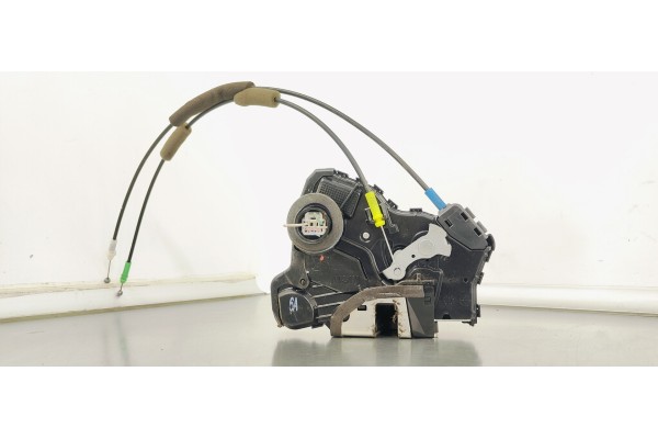 Recambio de cerradura puerta delantera izquierda para toyota avensis (t27) 2.0 d4d 124 fap referencia OEM IAM UL1  